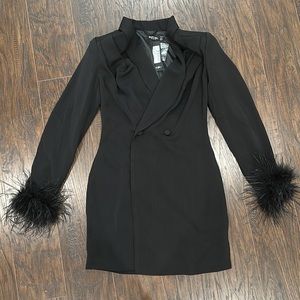 NWT Nasty Gal feather cuff blazer dress in size 2